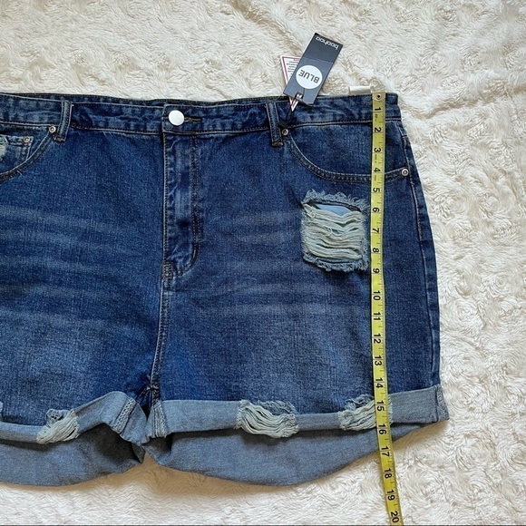 boohoo Blue Denim Shorts Size 20 - Picture 5 of 9